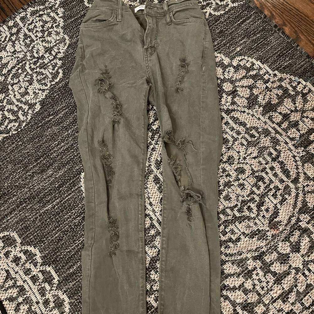 ripped skinny jeans